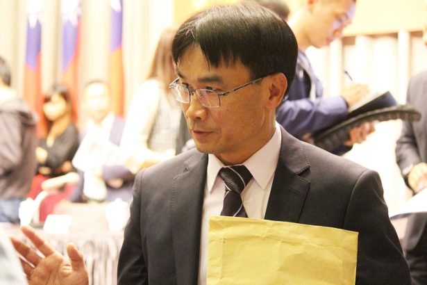 政院拍板,农民职灾保险11月正式开办,月缴14.4元,含伤病医疗四项给付