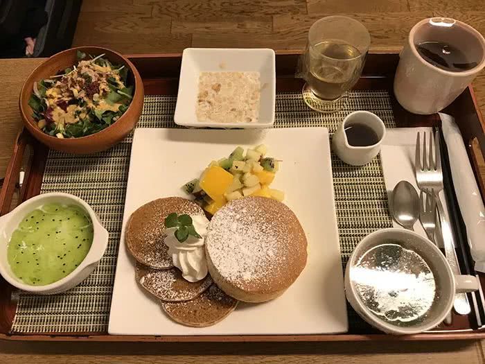 日本一位妈妈晒出了她在医院的伙食之后 网友:又想骗我去住院?