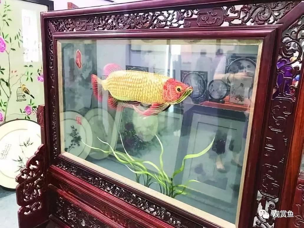 栩栩如生 双面金龙鱼盘丝绣