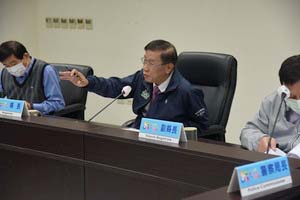 南投灯会花海水舞日夜皆美县长林明溱邀国人前来走春游赏