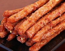 问题辣条厂停业:辣条问题的危害,辣条的危害制作过程