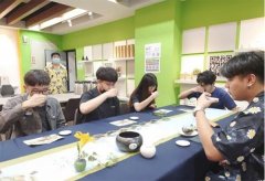 大叶大学培育茶业人才 境外生体验品茶文化